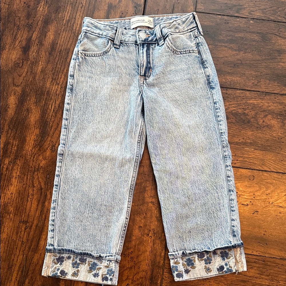 Abercrombie Kids Girls 5/6 Reg. High Rise Relaxed Ankle Jean